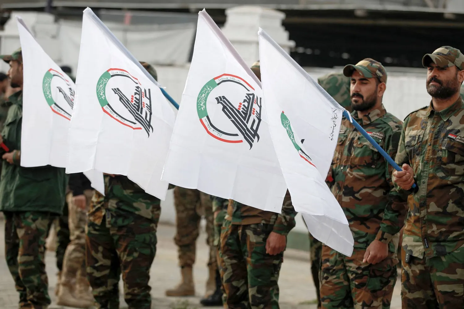 بغداد در محاصره پیام‌ها؛ وقتی کارت‌ها روی میز می‌آید