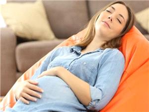 دستگاه نظارت پیوسته قند خون، کلید کاهش خطر چاقی نوزادان در دیابت بارداری