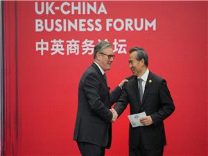 ترامپ به بریتانیا در مورد تجارت با چین هشدار داد