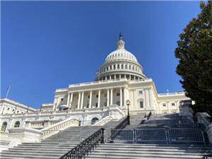 تلاش کنگره آمریکا برای پس گیری قدرت از ترامپ