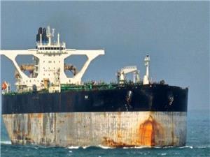 روسیه یک زیردریایی را برای همراهی نفتکش تحت محاصره آمریکا اعزام کرد