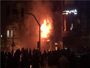 واکنش سفارت ایران در ژاپن به اعتراف سناتور آمریکایی به حمایت از تروریستهای مسلح