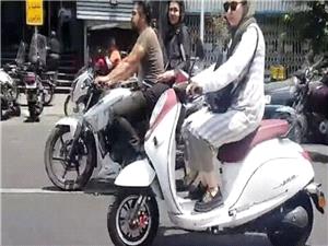 معاون وزیر دادگستری: ممنوعیت قانونی برای موتورسواری بانوان نداریم