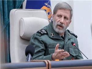 سرلشکر حاتمی: دفاع و دیپلماسی امروز یک میدان واحد هستند