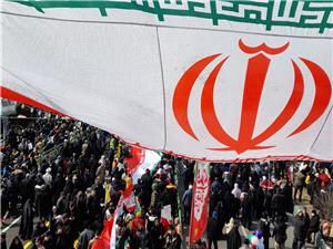 حضور دانشگاهيان در روز ملي، پيوند «تخصص» و «تعهد» براي ساختن ايران قوي است/ تداوم مسير اقتدار در سايه رهنمودهاي رهبري