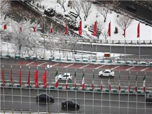 وزش باد شدید همراه با بارش باران در تهران