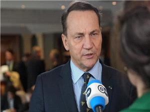 وزیر خارجه لهستان: ترامپ گفت که خودمان را جمعوجور کنیم!