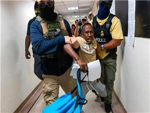 دولت ترامپ مهاجران اخراجی را به یک بازداشتگاه مخفی آفریقایی فرستاده است