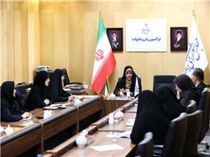 نظارت مستمر بر اجرای فصل زنان و خانواده در برنامه هفتم/ پنجره واحد خدمات حمایتی برای زنان سرپرست خانوار در آستانه راهاندازی/ سامانه «کارآفَن»؛ اتصال آموزش تا فروش برای مشاغل خانگی زنان